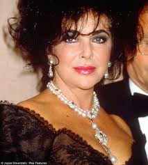 Liz Taylor Pearl