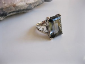 smokey q ring
