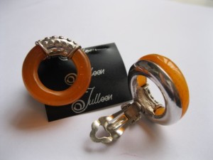 ER111.AMBER