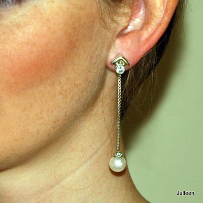 White Pearl Drop Earring 