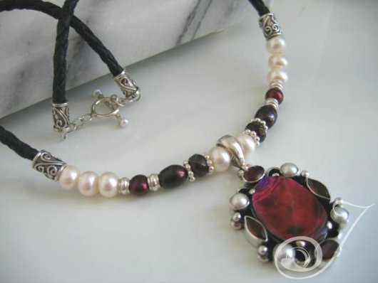 Moulin Rouge Necklace JD100.06