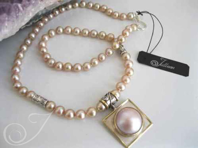 Naomi Pink Mabe Necklace pdm008