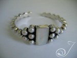 Goddess-White-Pearl-Bangle-Bracelet-UB100-01