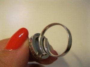 pearl-ring_back-300x225