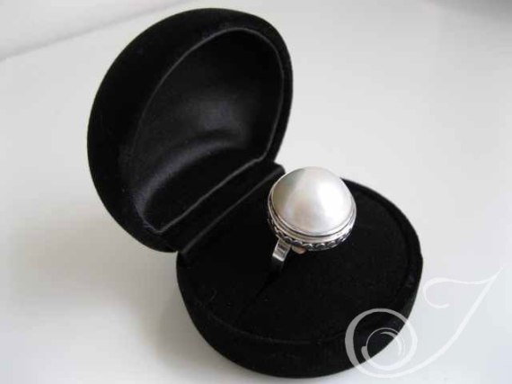 white-dove-mabe-ring-RPR005