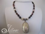 PD305-red-pearl-cream-mabe-necklace-julleen-1