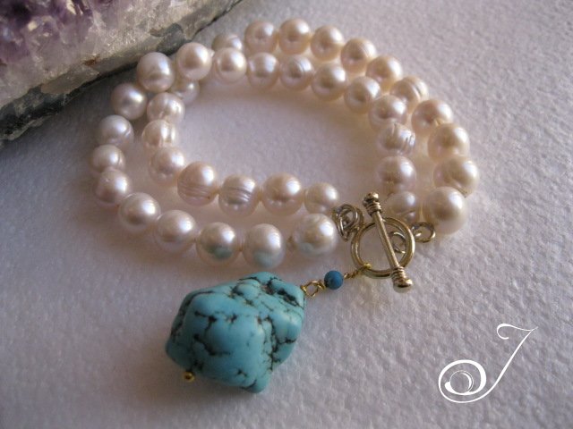 Blue-Turquoise-Charm-Pearl-Bracelet-BRB003