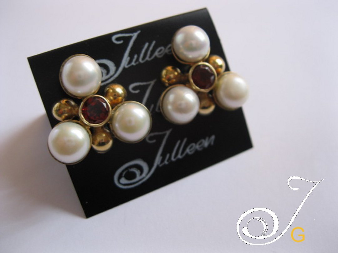 E342g-garnet-three-pearl-Julleen