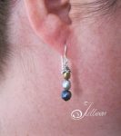 E017.130-Triple-Pearl-Earring-Model-Julleen2