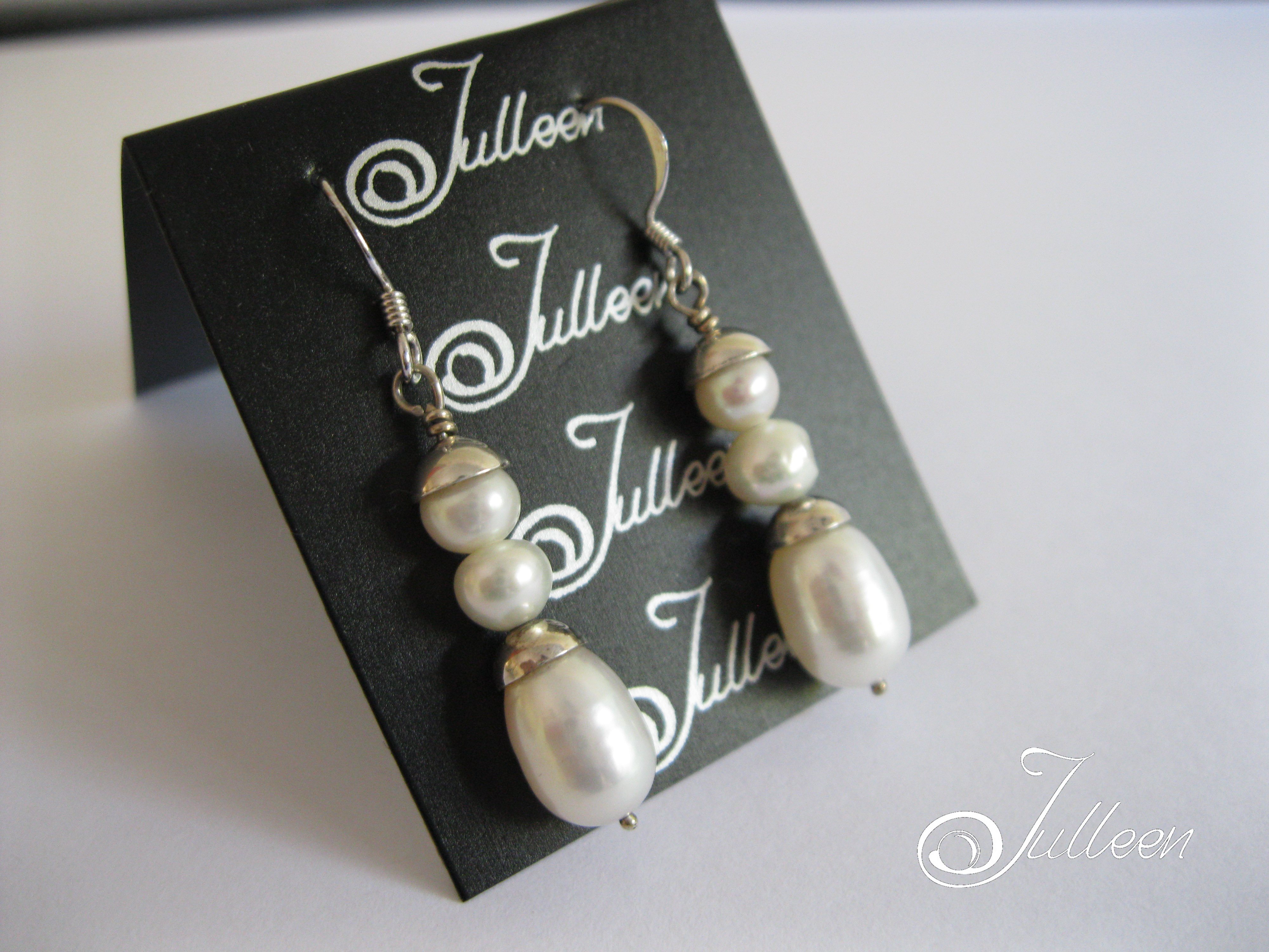 E037.06-White-Triple.Pearl_.Earring