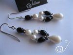 E039-black-and-white-exoctic-pearl-earring-julleen4