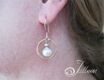 Pink-gold-hoop-pearl-earrings-model