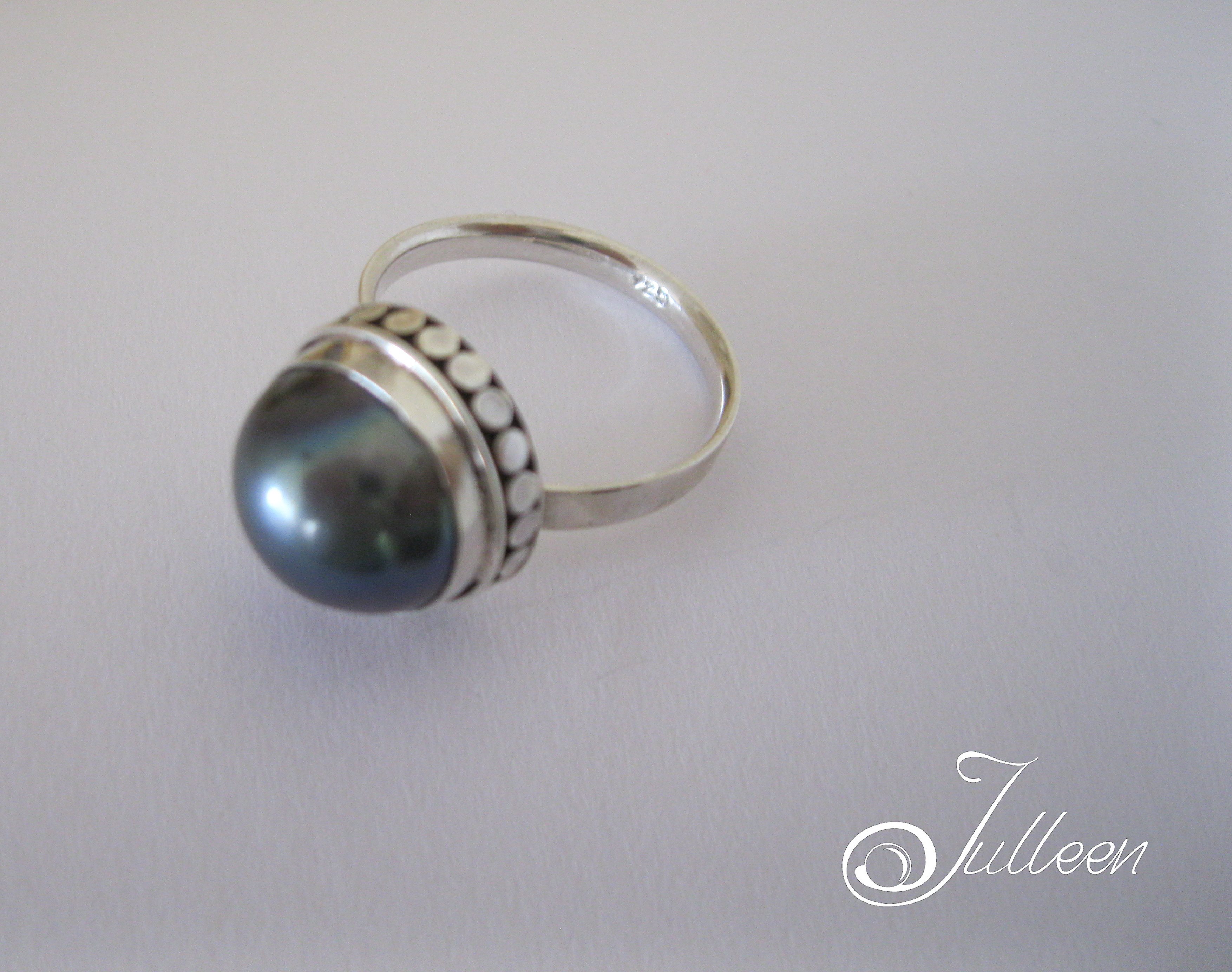 blue black mabe ring 004