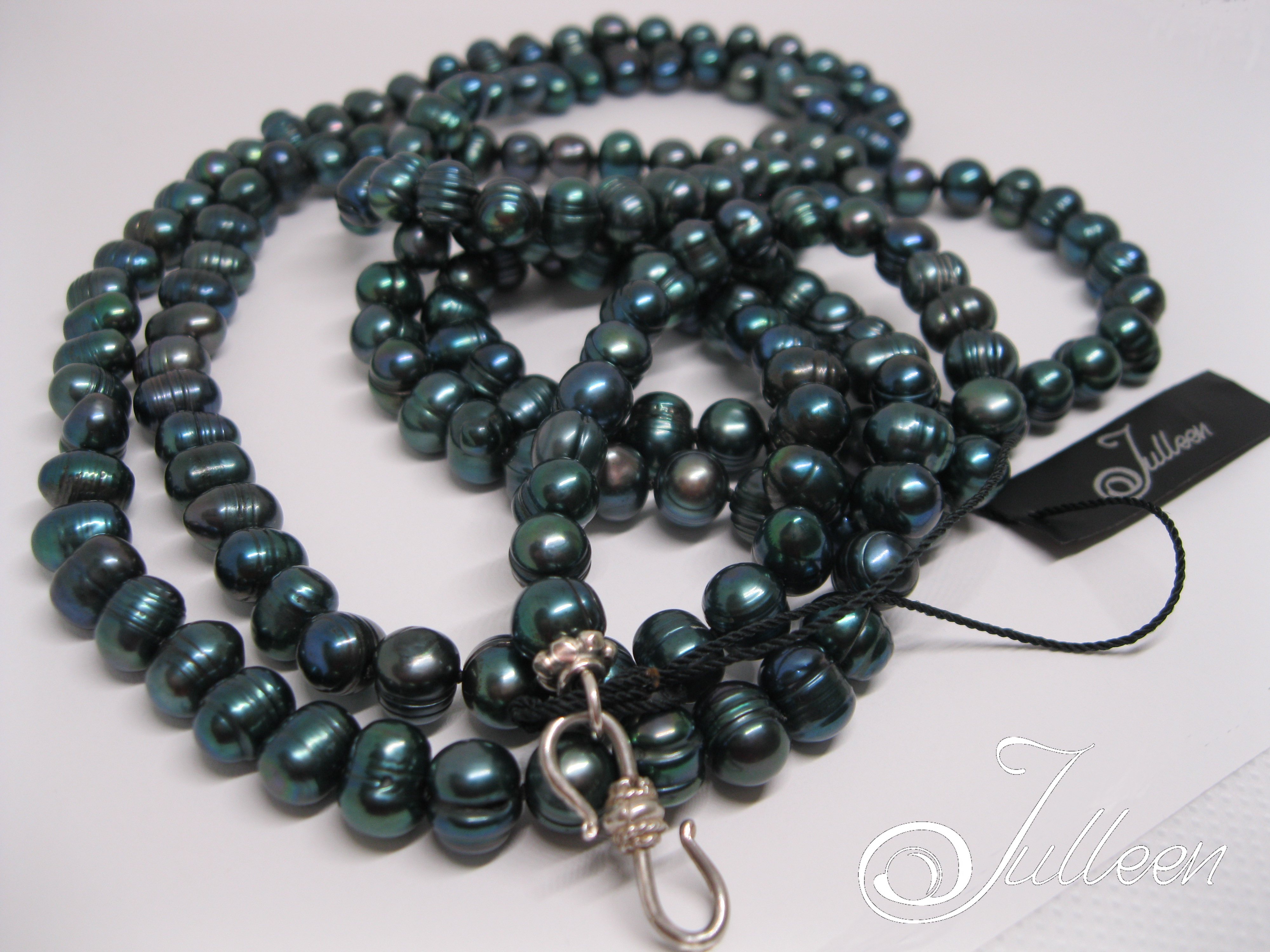 Long-Peacock-Green-Pearl-Necklace